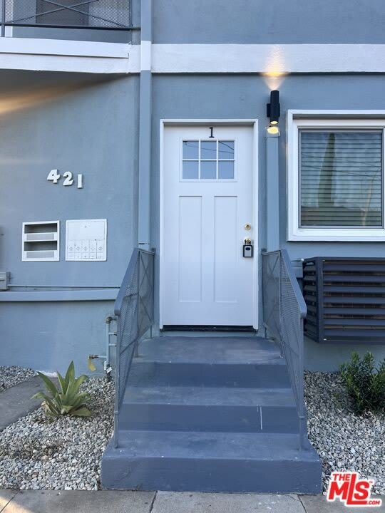421 E Chevy Chase Dr – photo 3
