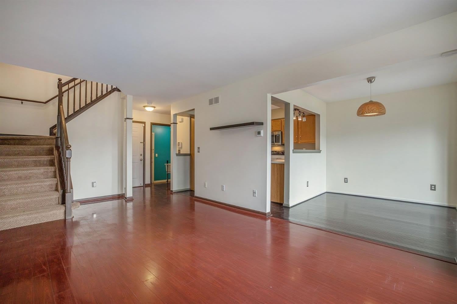 3088 Village Circle – photo 3