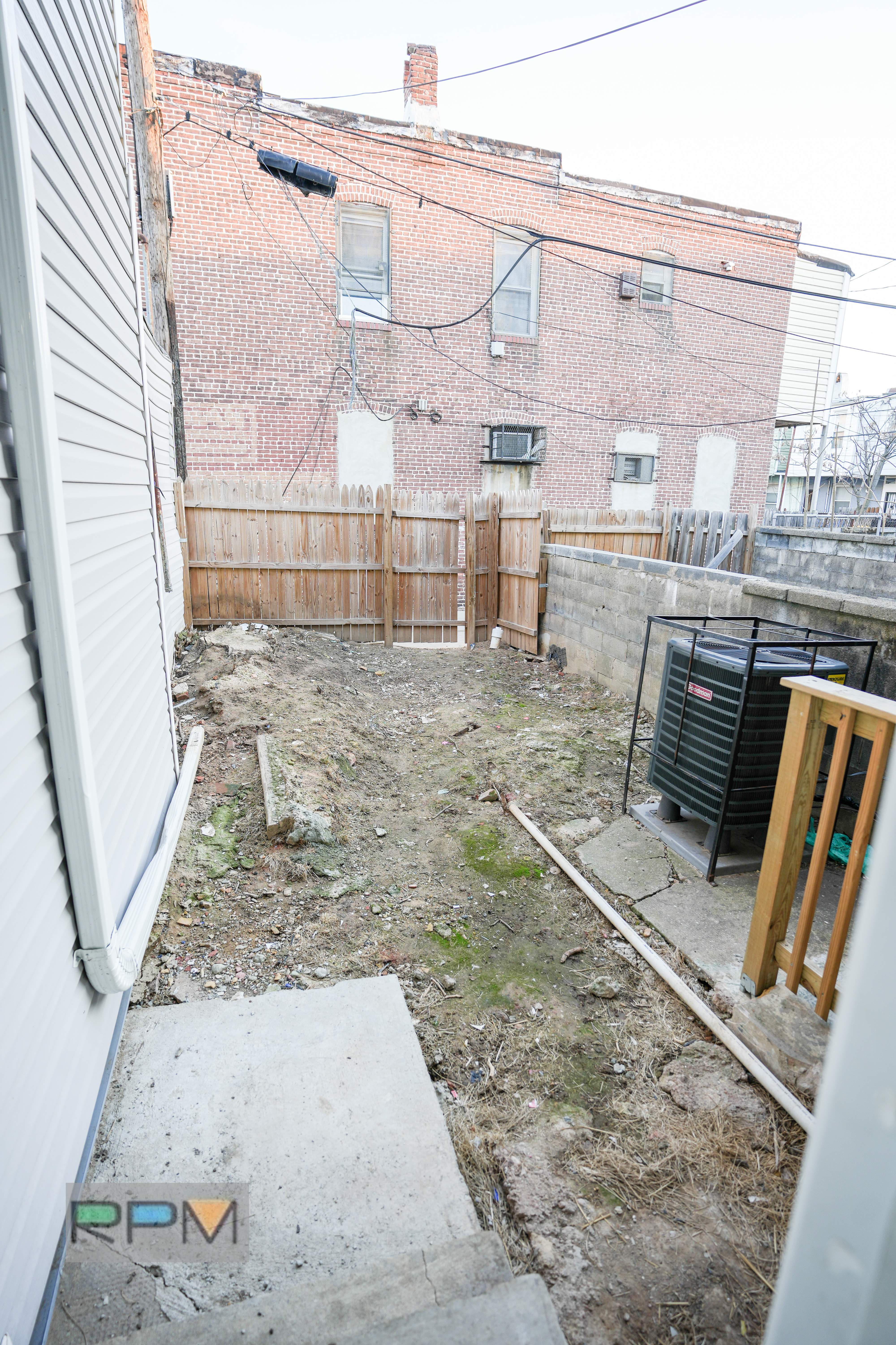 2624 E Madison St – photo 5