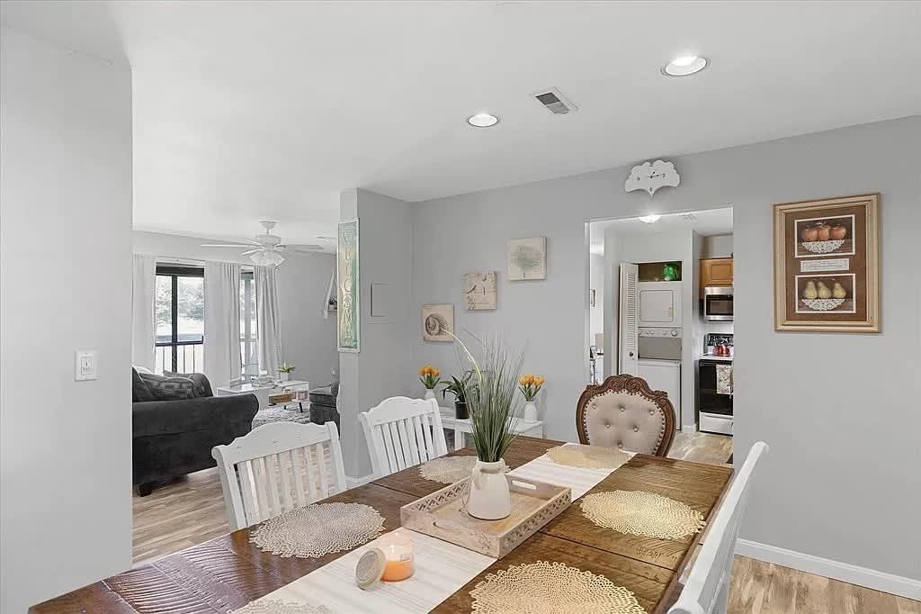 221 Oak St Apt 5-33 – photo 3