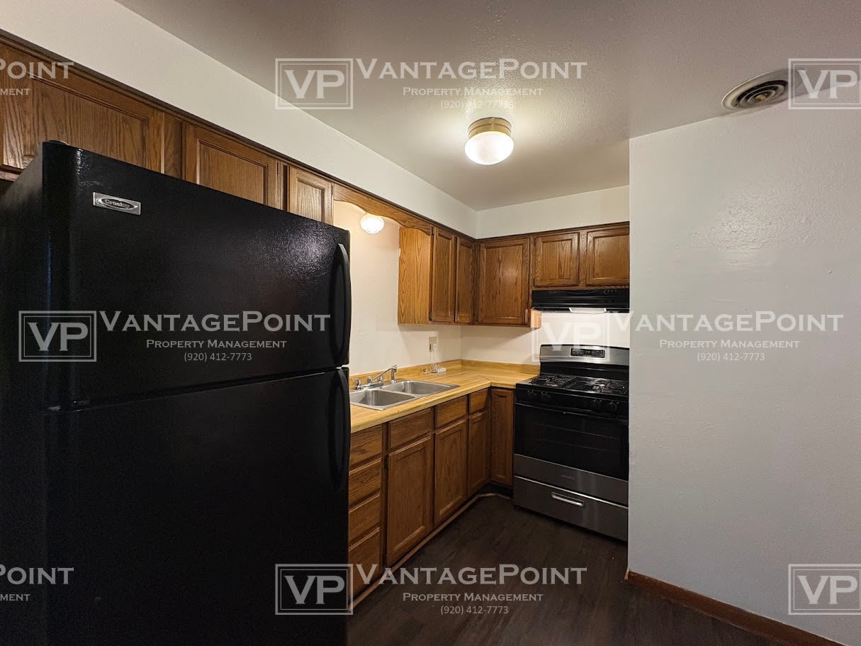 417 Dousman Street – photo 2