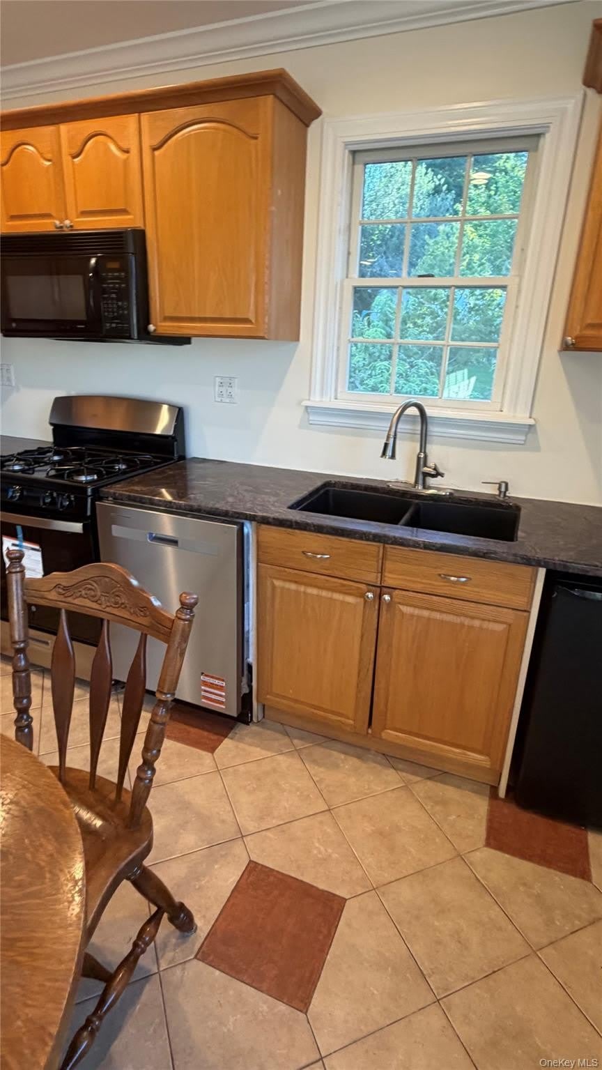 63 Harding Avenue – photo 3