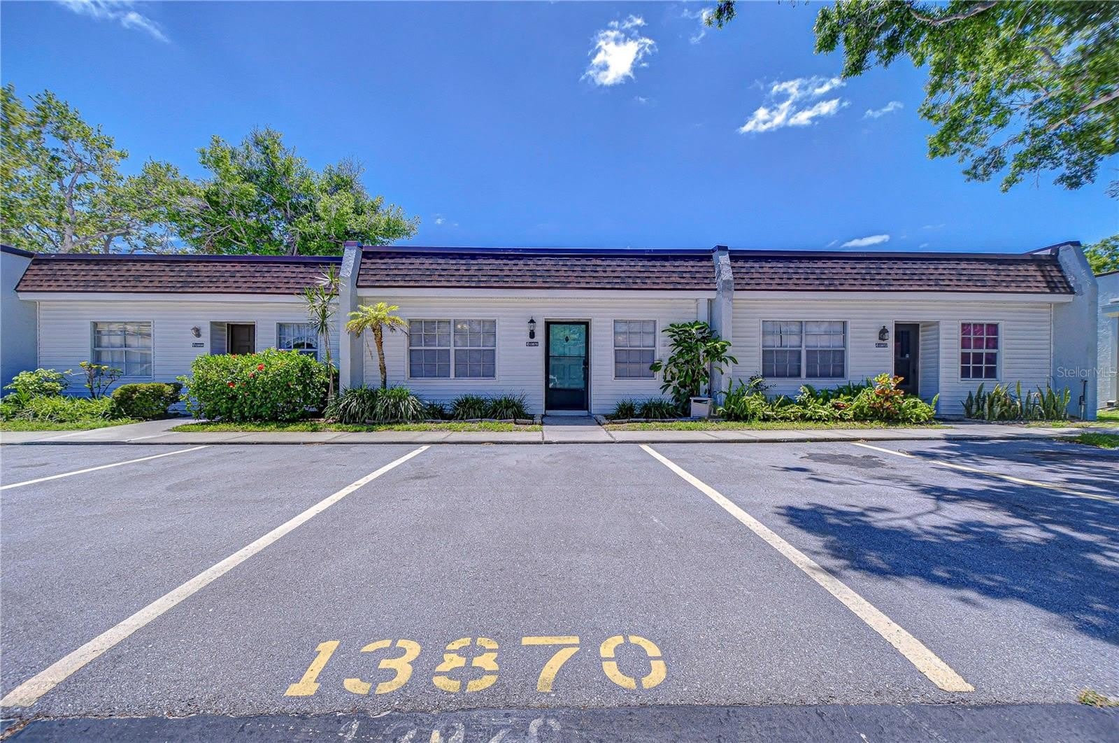 13870 Oakwood Lane – photo 1