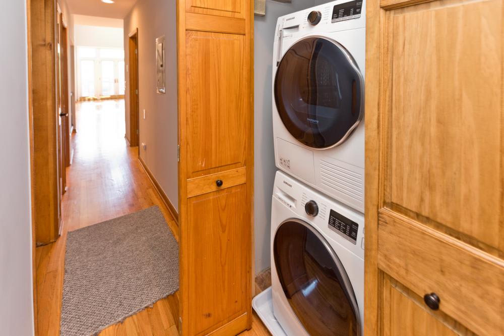 2338 North Greenview Avenue – photo 3