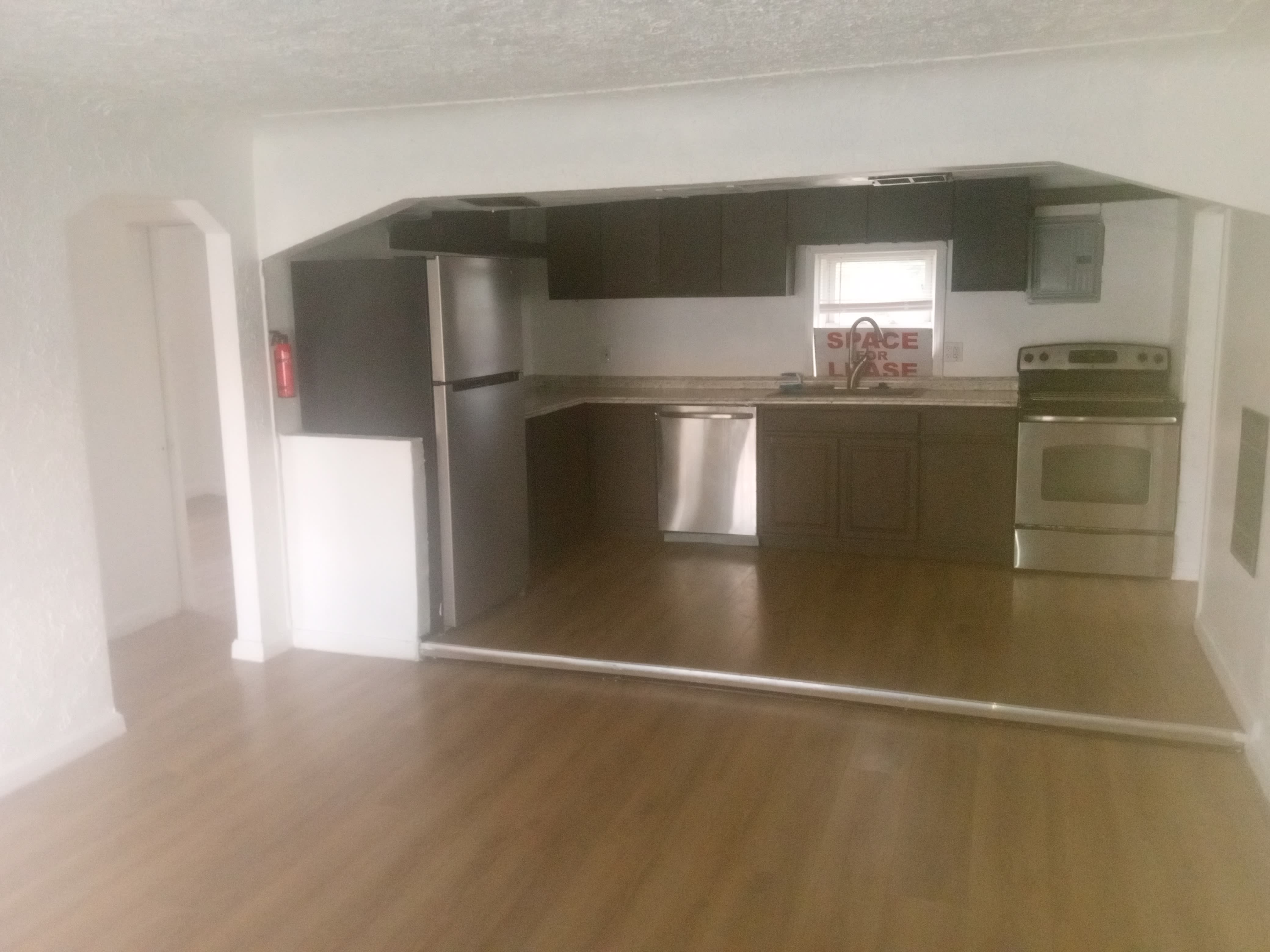 97 North Hulbert Street – photo 2