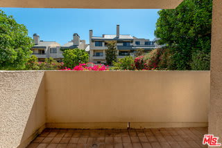 2340 Century Hill – photo 4