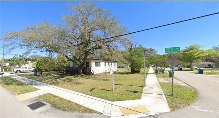 6151 SW 35th St – photo 1