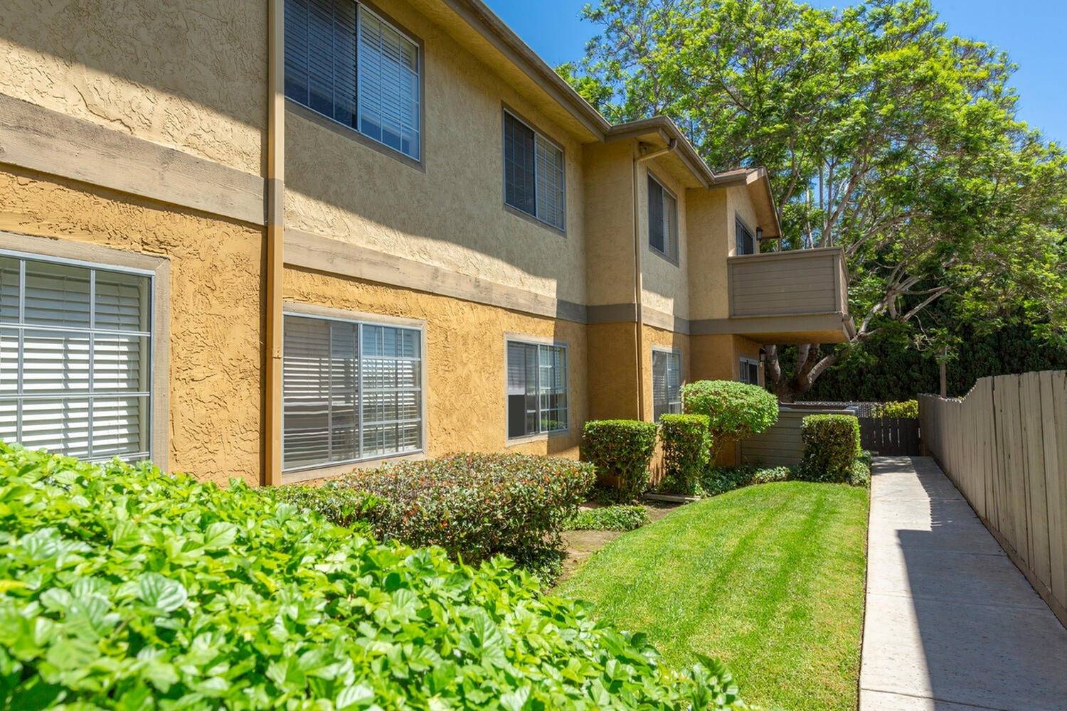 Elán Village Court Apartment Homes – photo 3