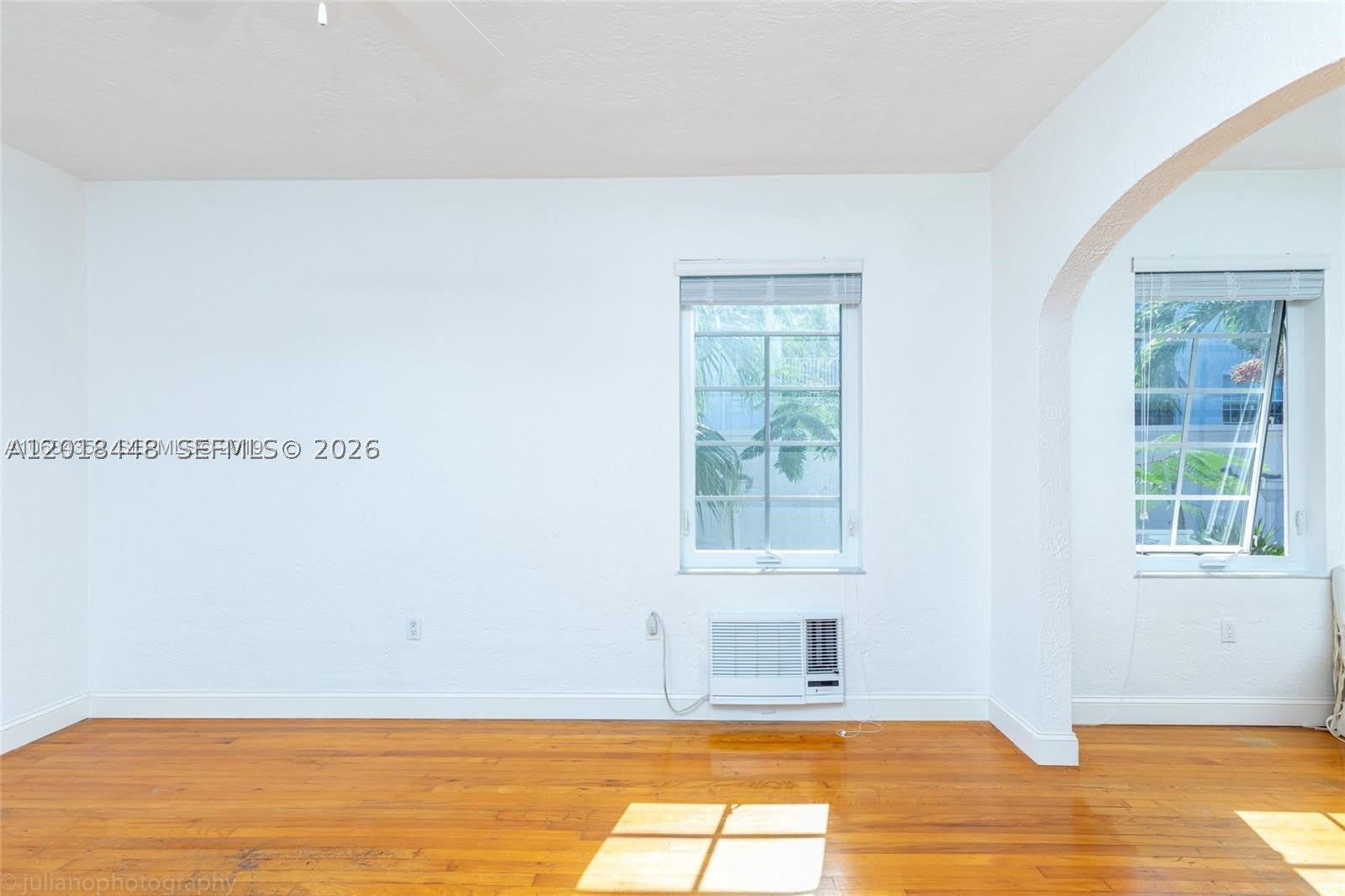 732 Euclid Ave – photo 2