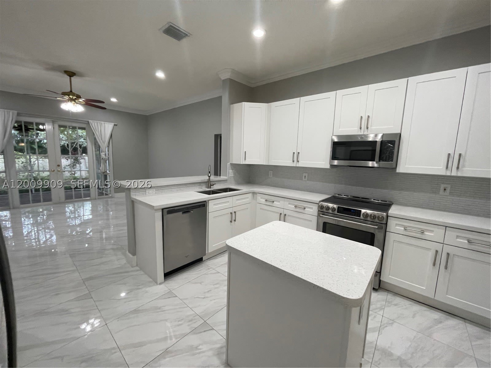 5263 SW 34th Way – photo 4