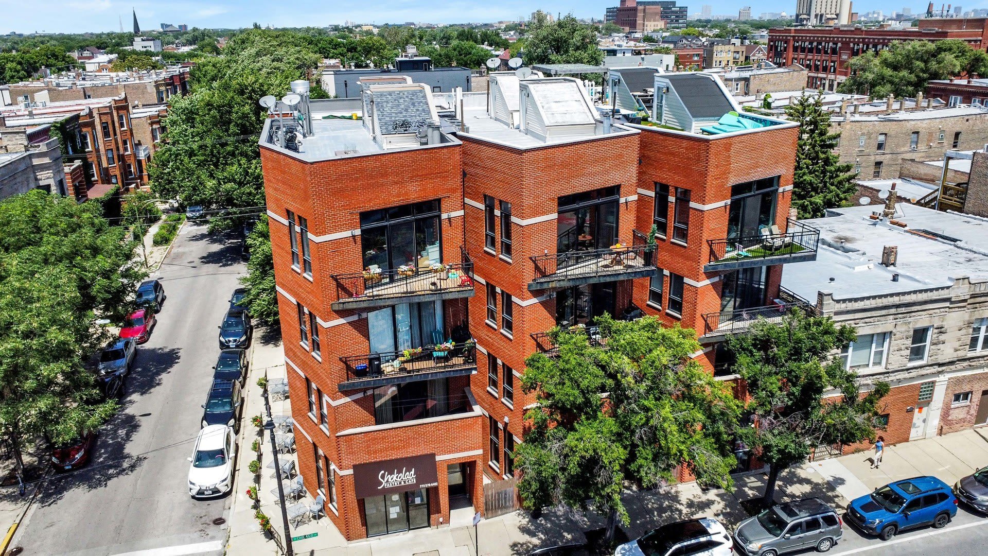 2522 W Chicago Avenue – photo 2