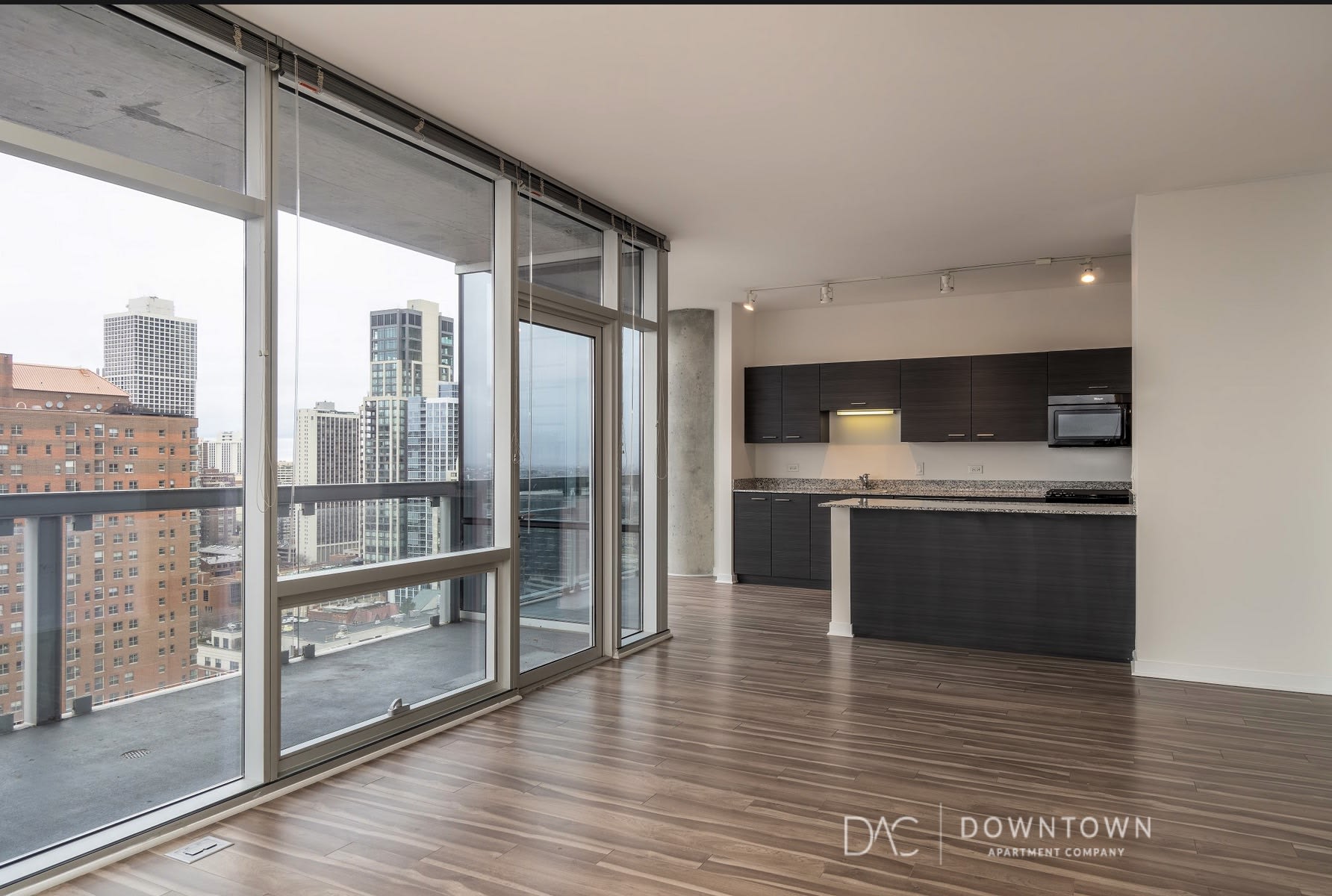 801 N Clark St – photo 2