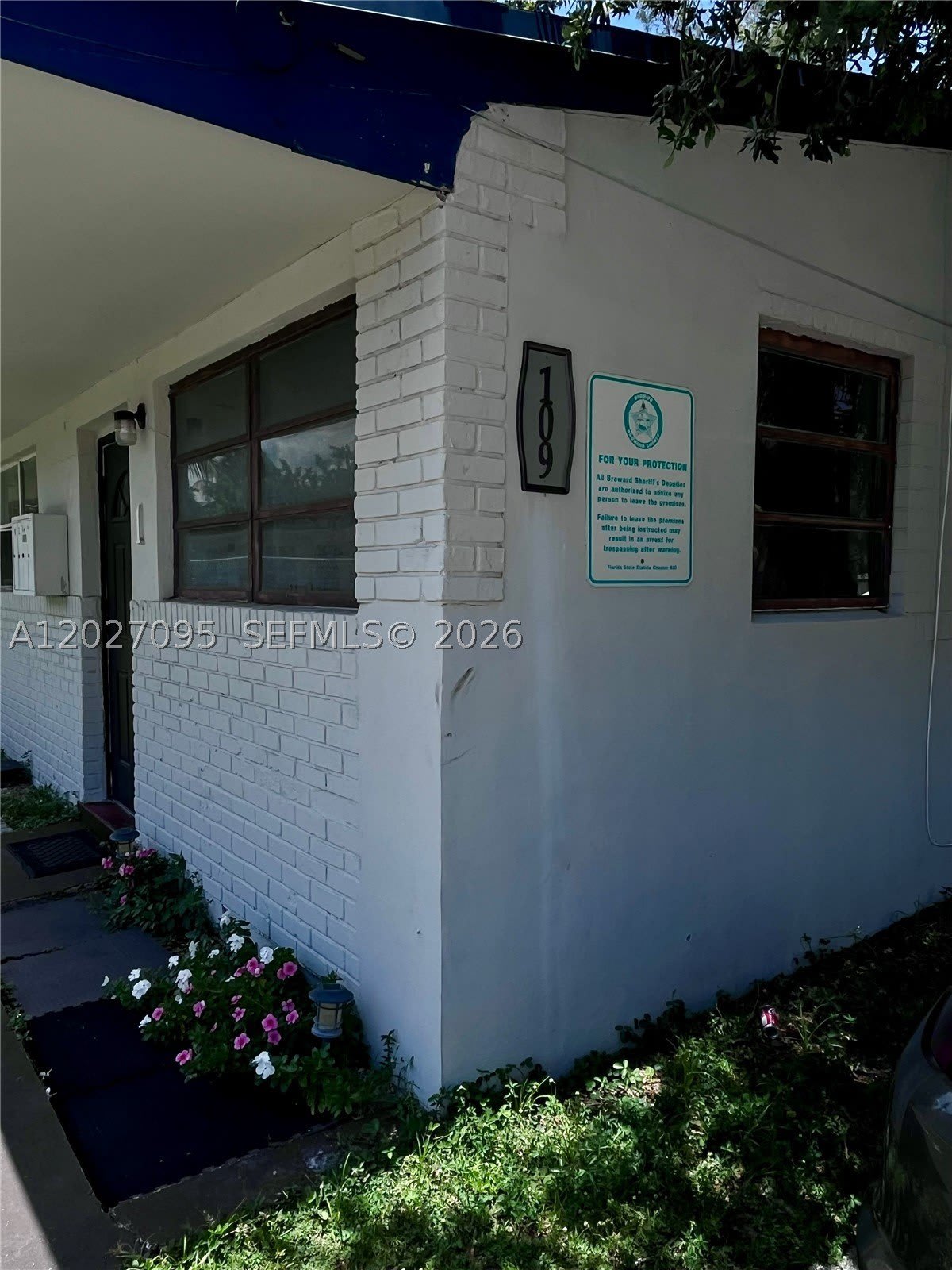 109 NW 14th Way – photo 1