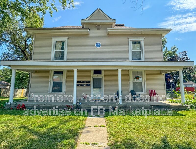311 E Arthur St – photo 1