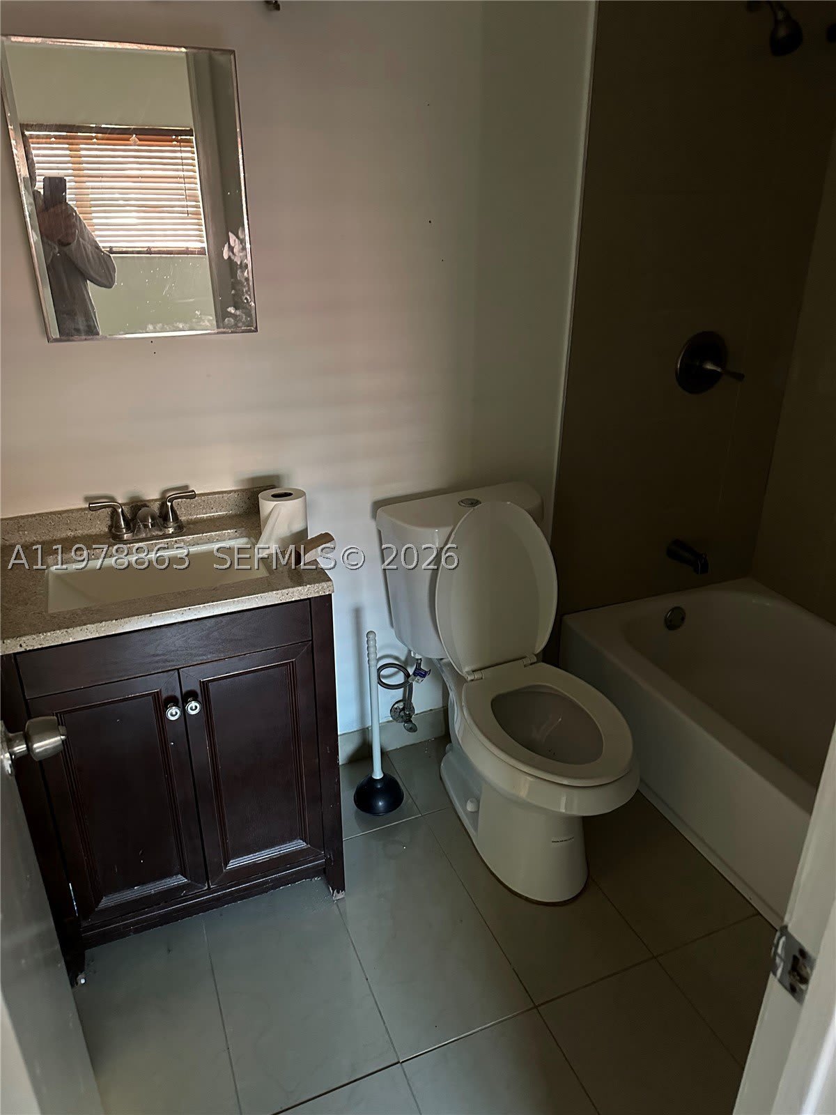 5223 NW 27th St – photo 4