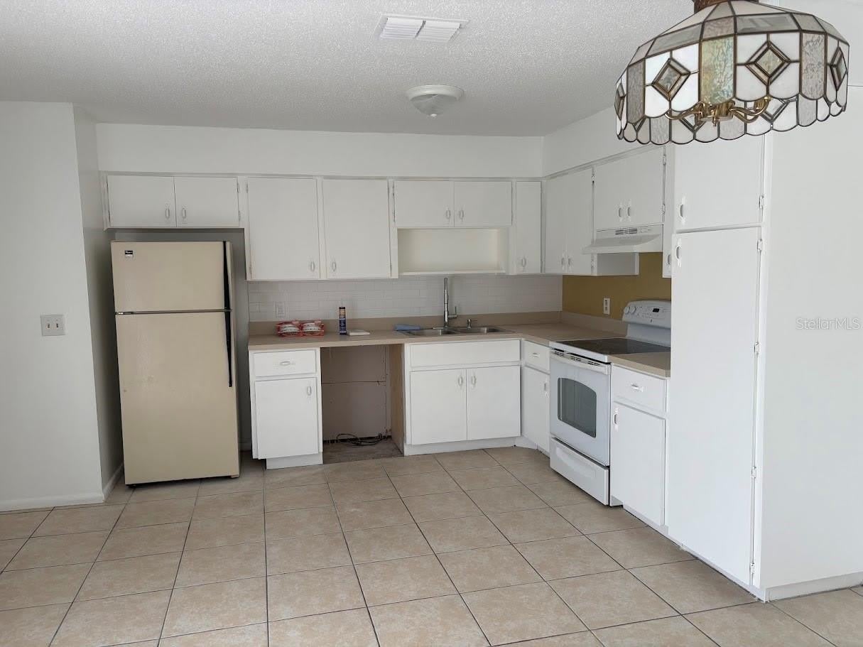 7467 MEAD Drive – photo 3