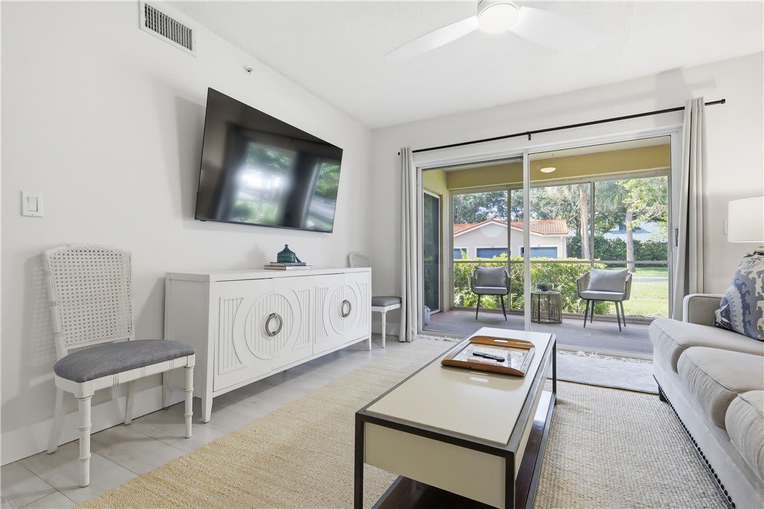 1640 N 42nd Circle – photo 3