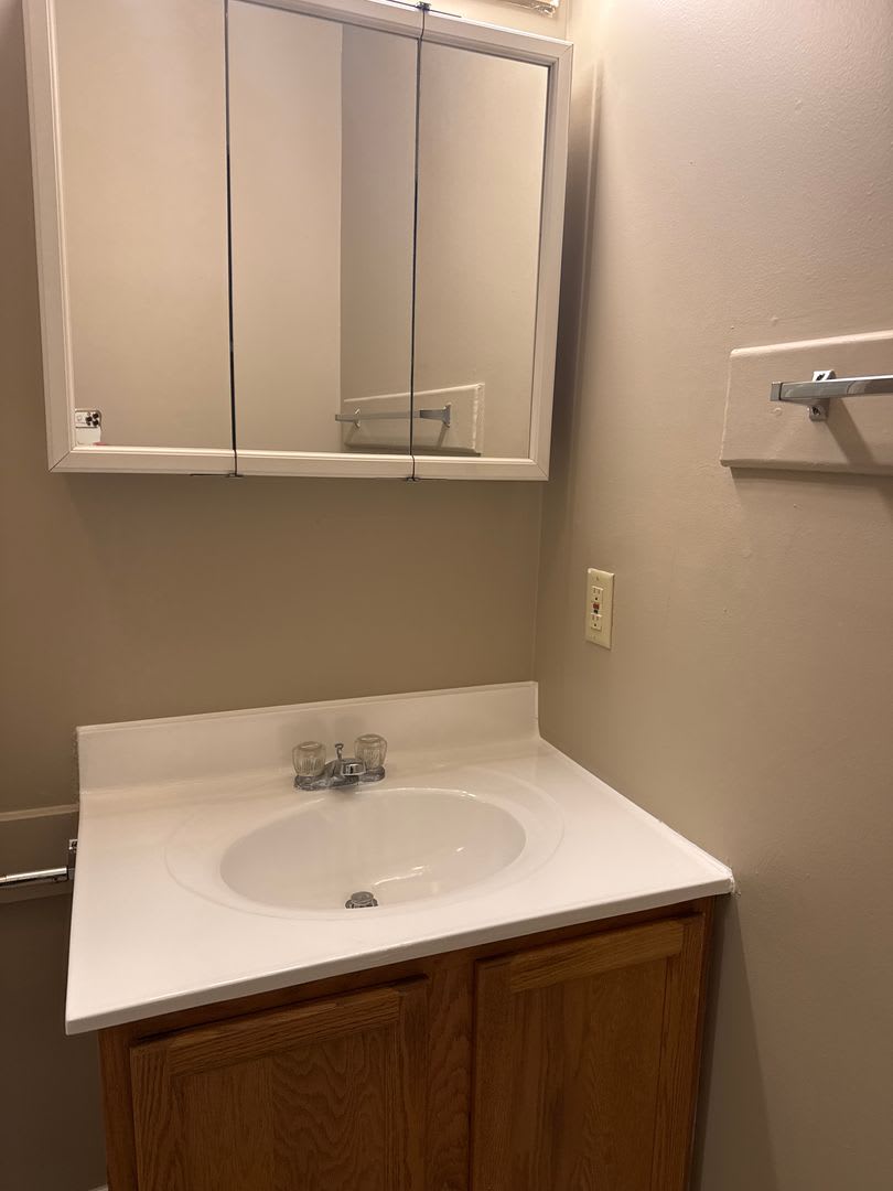 3 bedroom 1 1/2 bath HISTORICAL FOUNTAIN SQUARE – photo 3