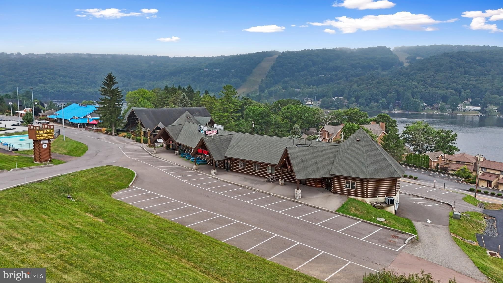 1550 DEEP CREEK Drive – photo 1