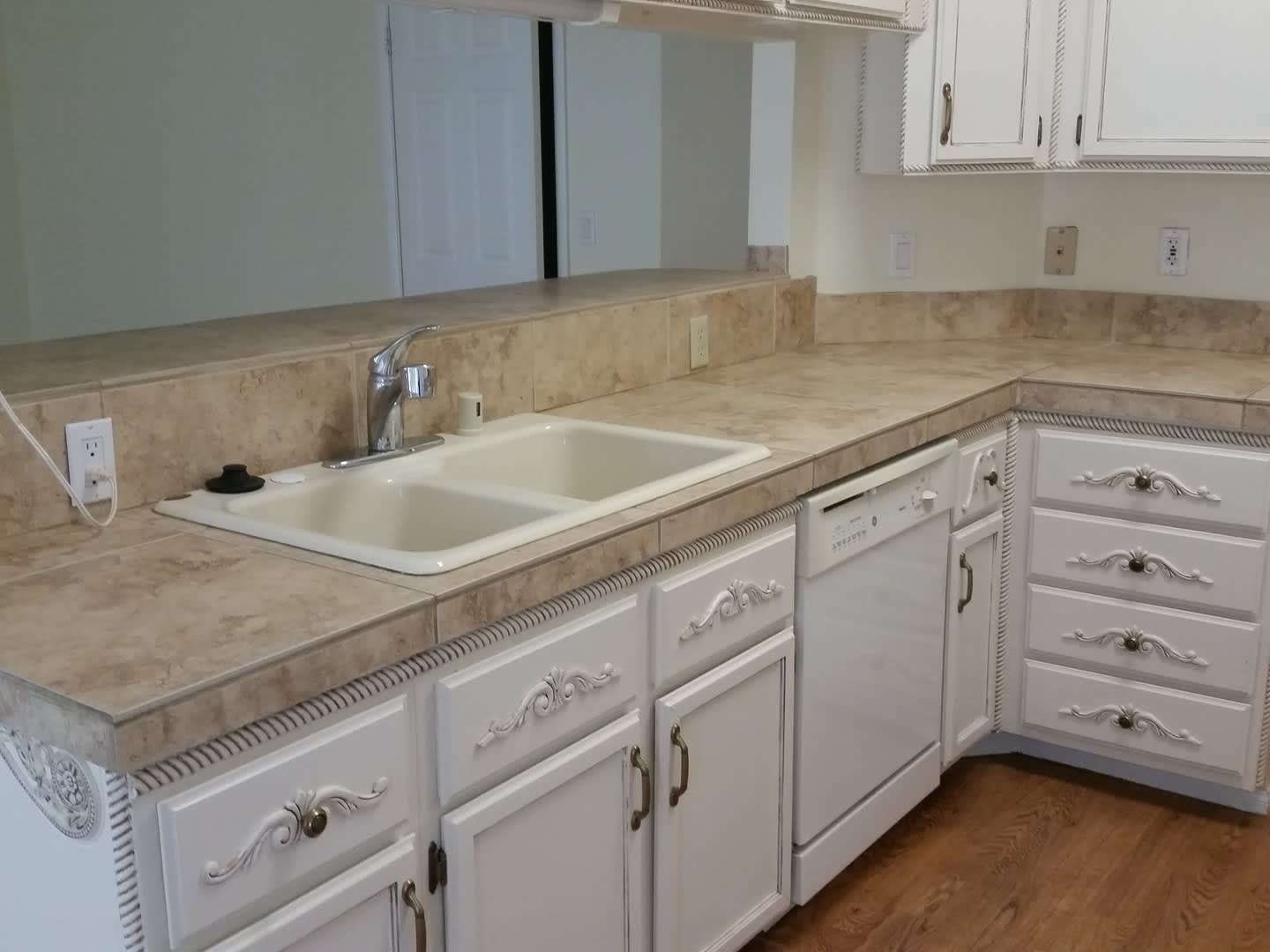 3 Bedroom * 1 Story * RV Parking – photo 3