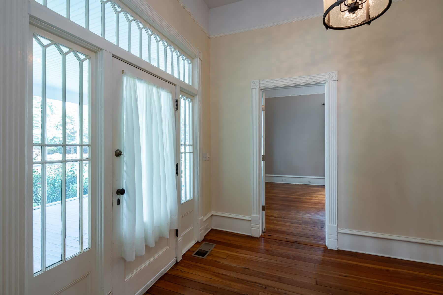 765 Woodland Ave SE – photo 4