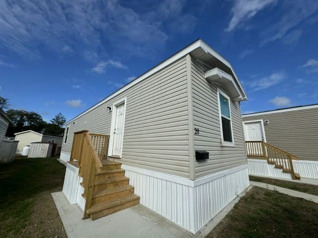 20 Ave A – photo 1