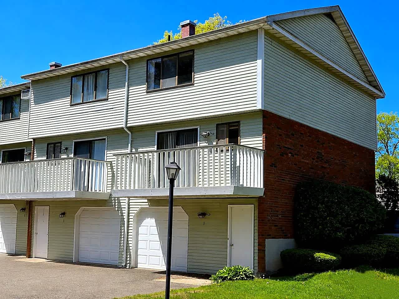 1 Churchill Way – photo 1