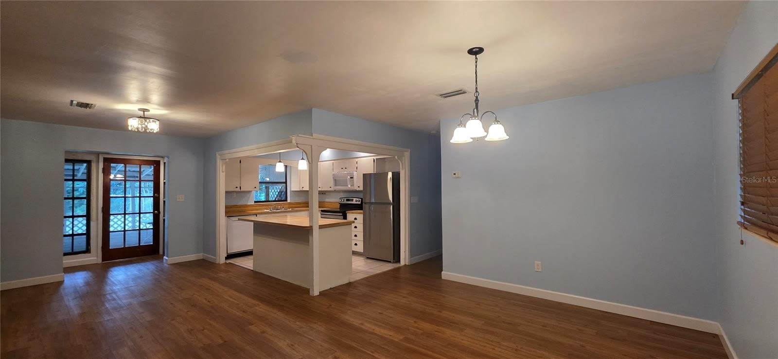 17451 SOUTHSIDE Court – photo 2