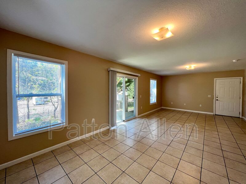 8 Zell Ln – photo 4