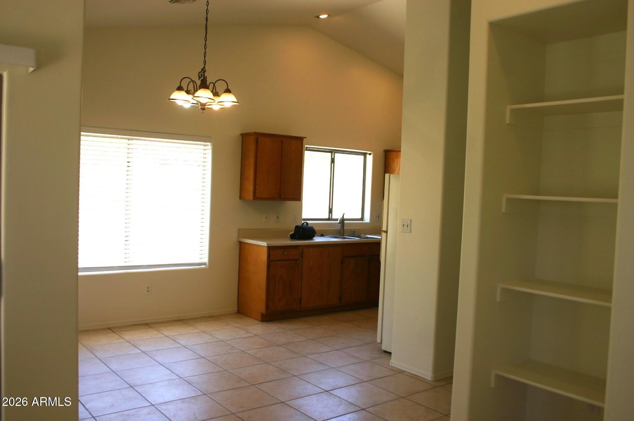 516 E VOGEL Avenue – photo 3