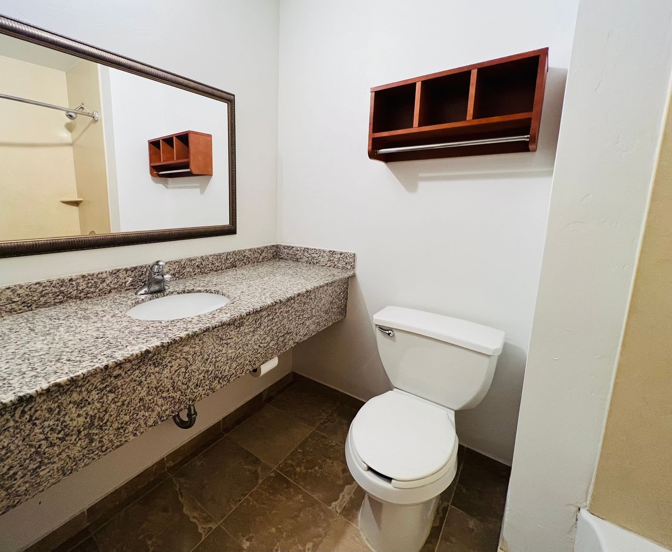 Ski Town Apartments – photo 5