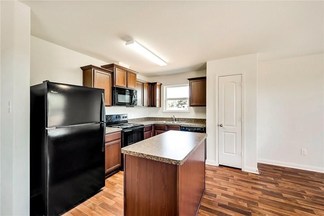 1810 Clegg Street – photo 5