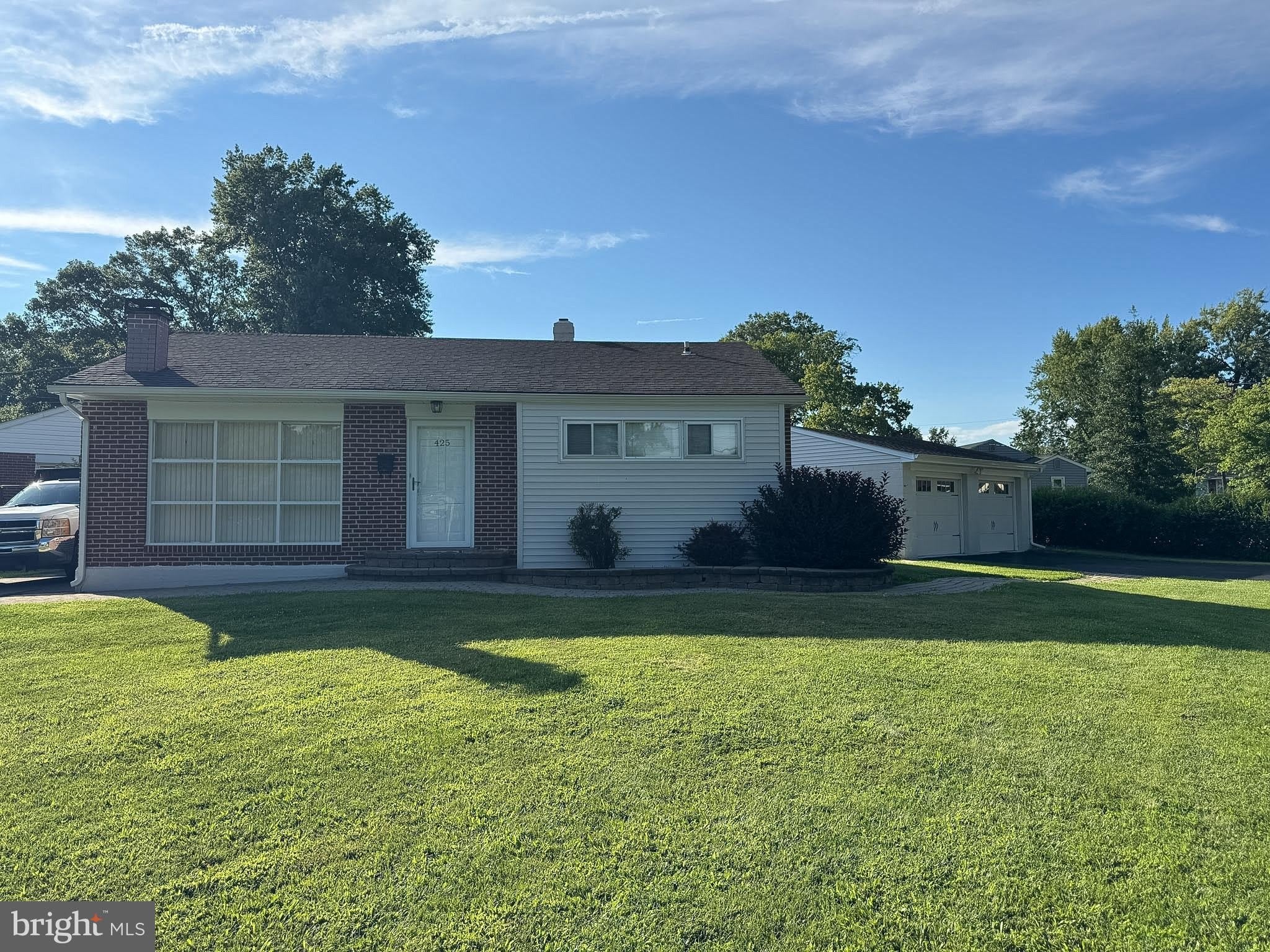 425 MARIANNA Drive – photo 1