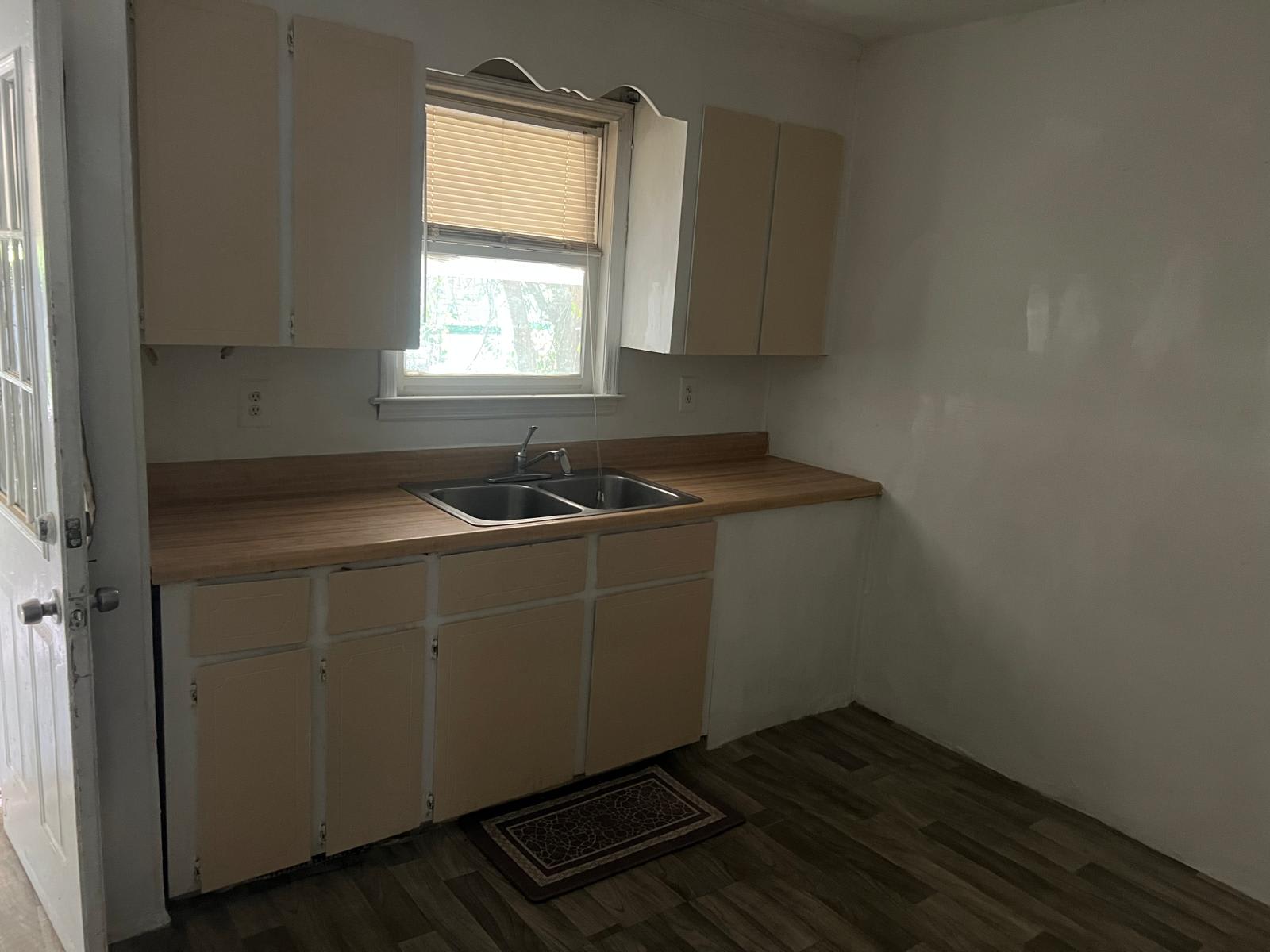 3828 Lyons Street – photo 2