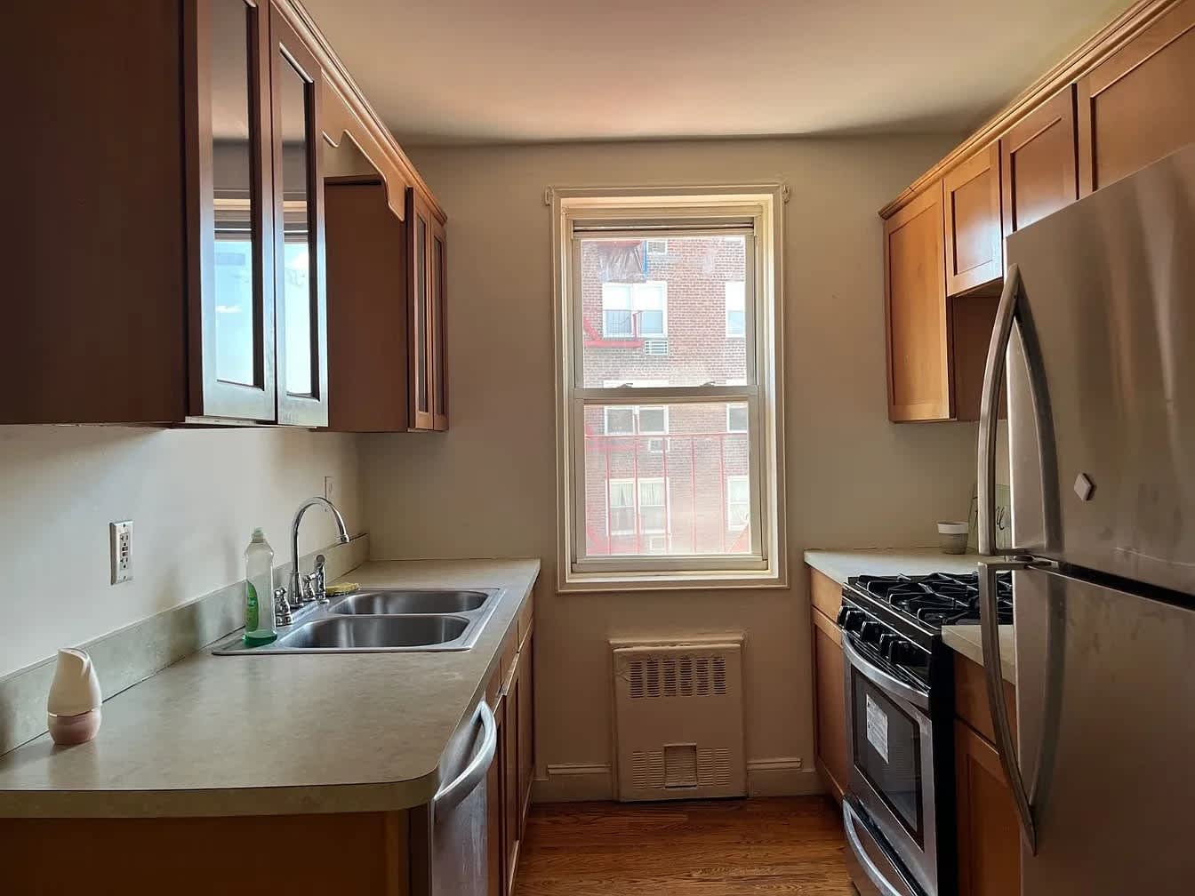 709 Warburton Ave Apt 4G – photo 2