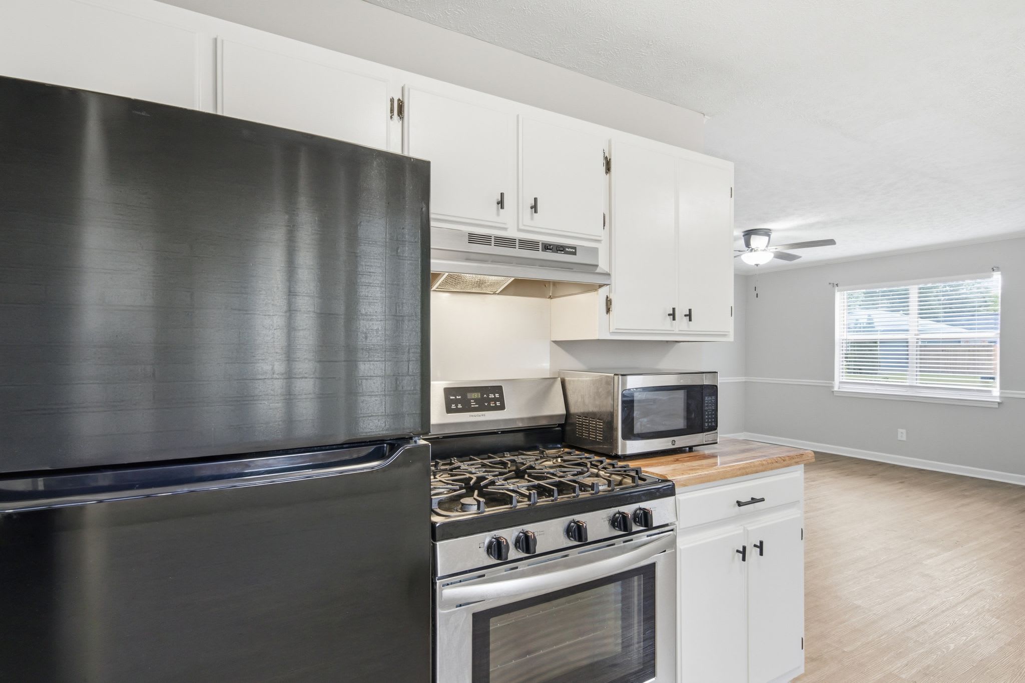 217 S Hancock St – photo 2