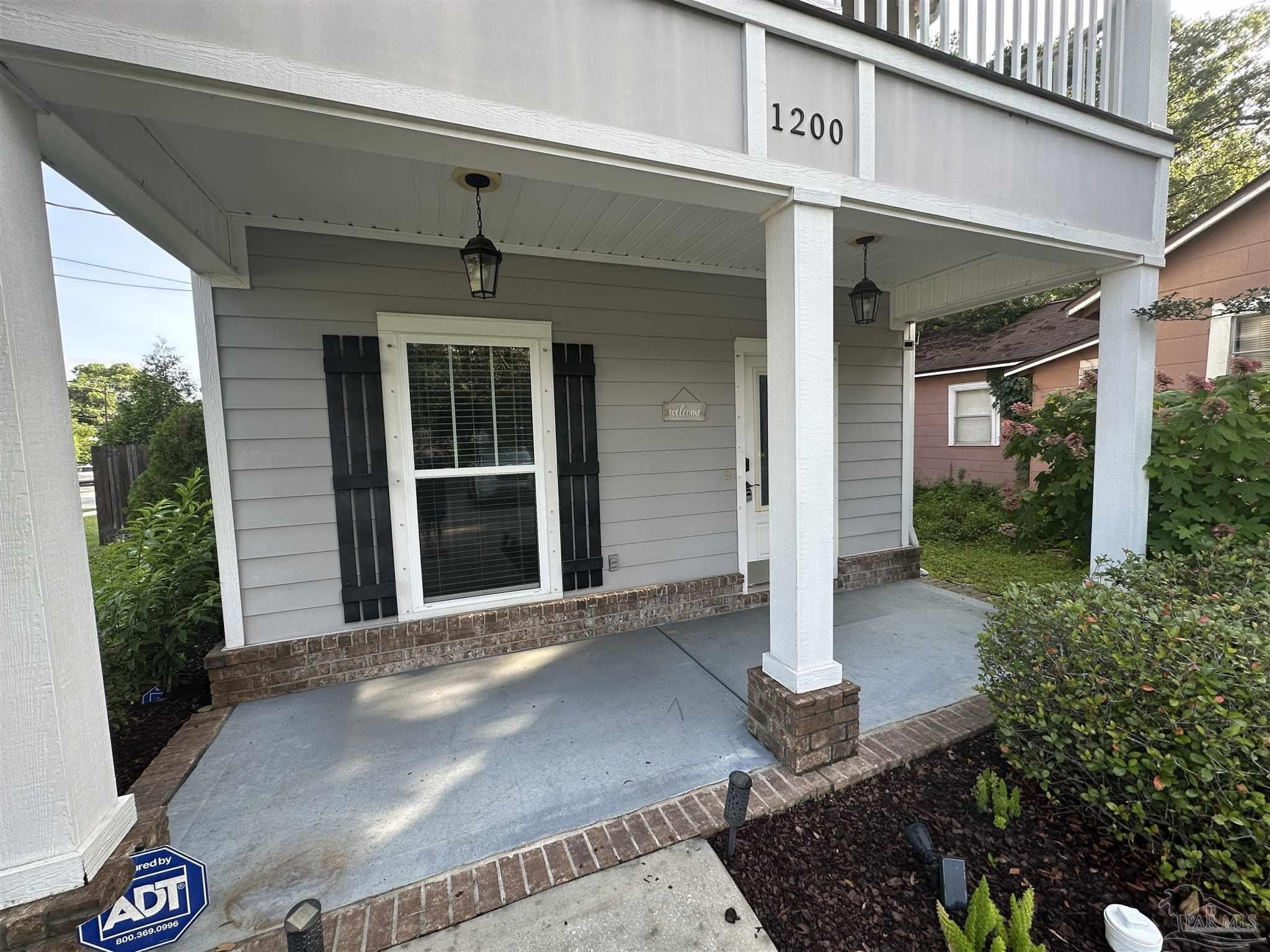 1200 E Maxwell St – photo 2