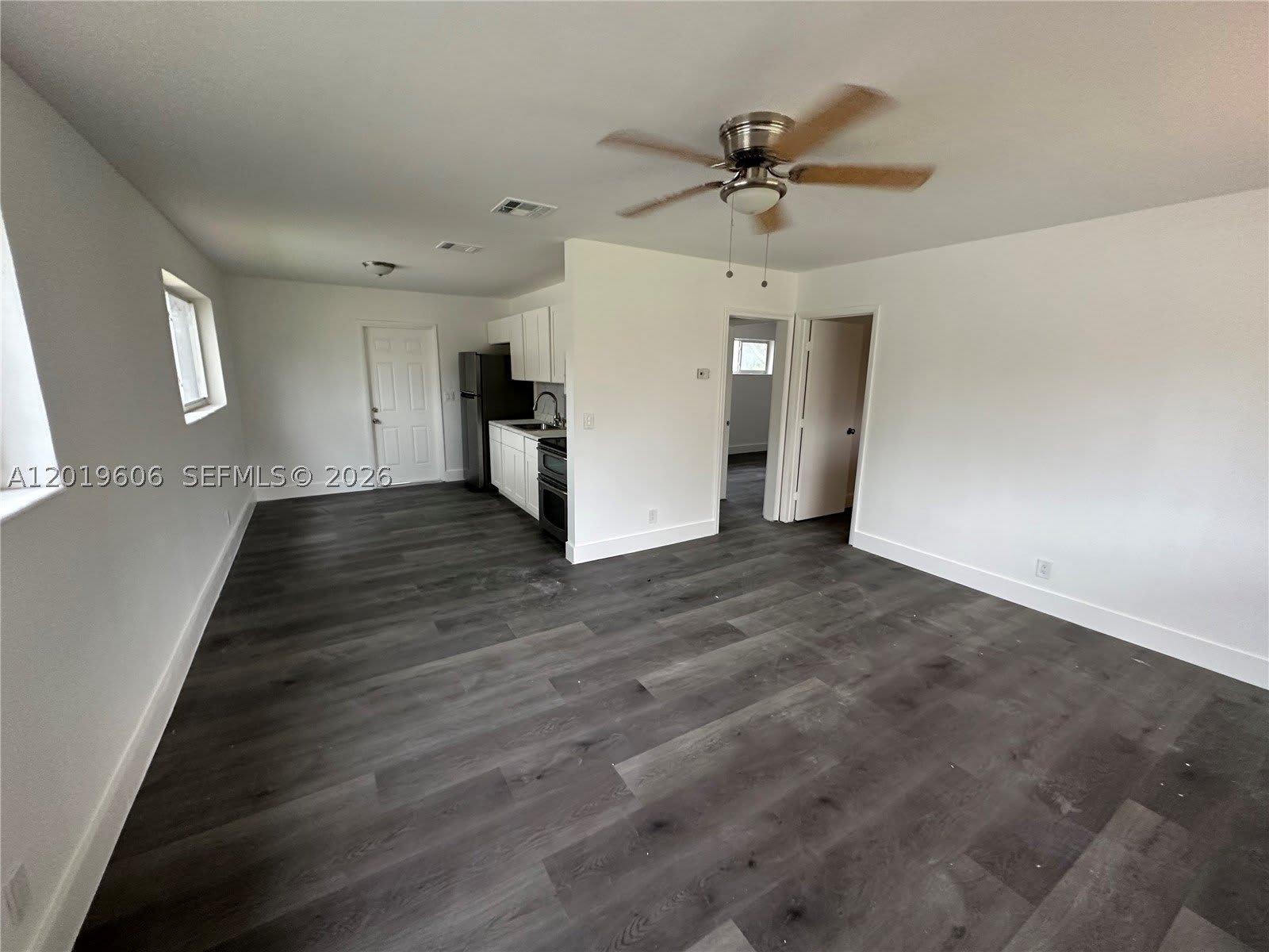 117 Se 2Nd Ave – photo 2