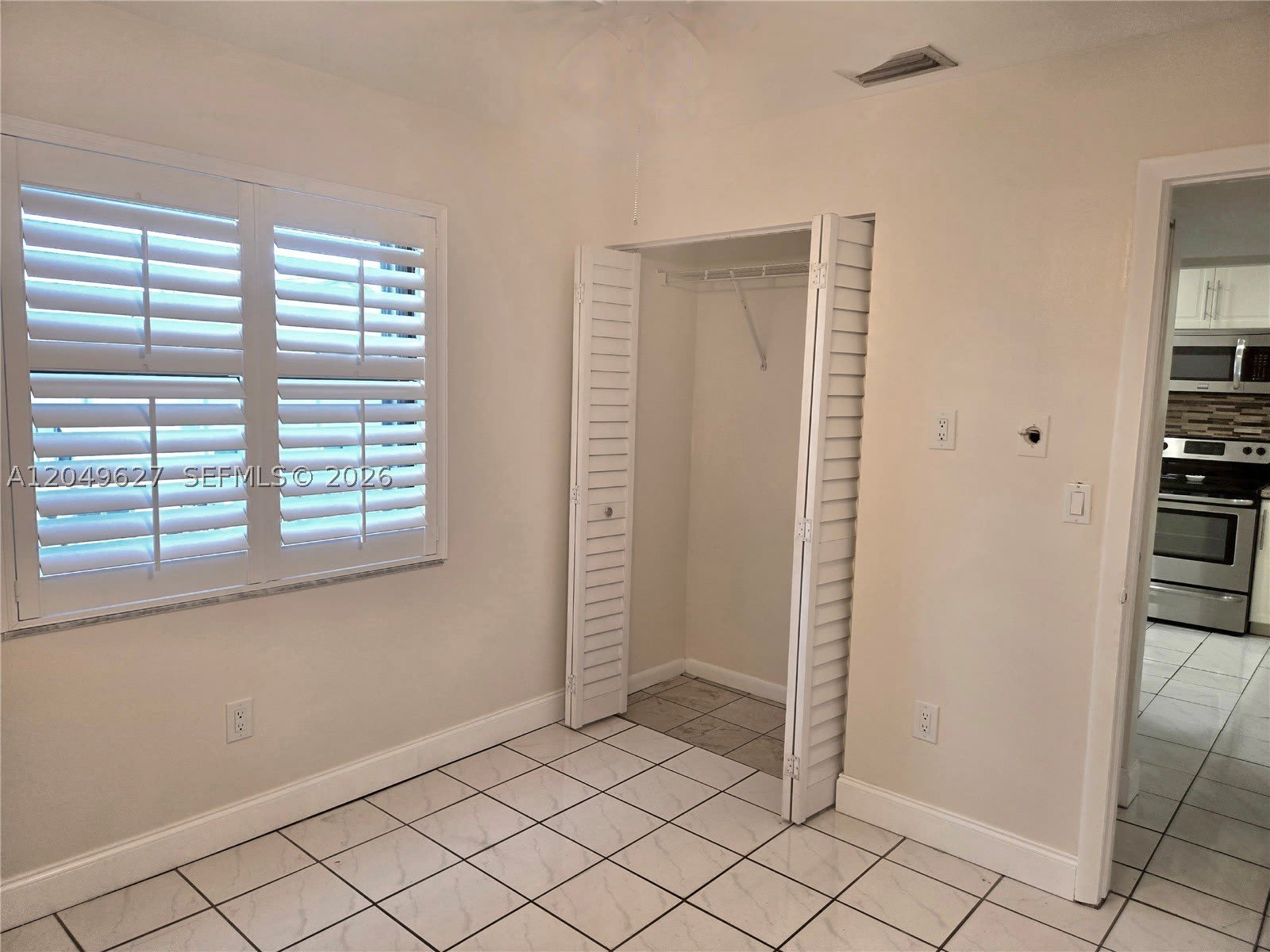 7670 sw 152 AV. – photo 5