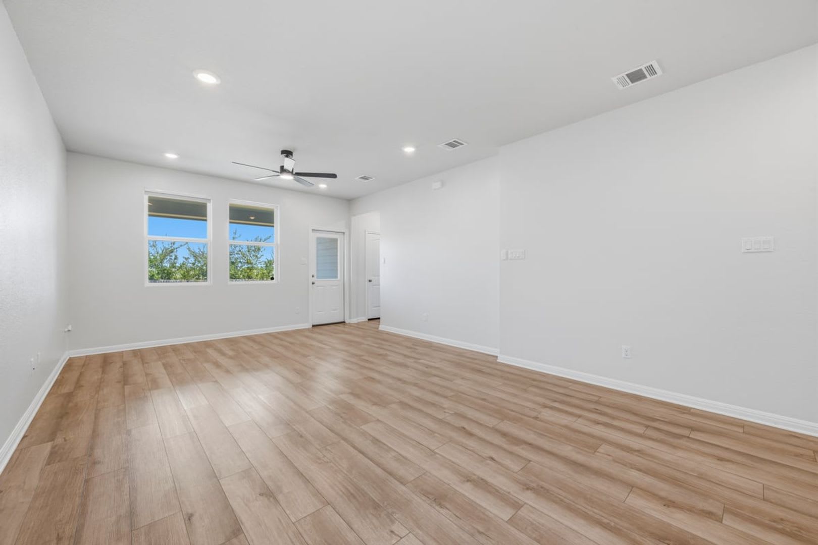 Space You’ll Love. Location You’ll Appreciate 4 bedroom -2 baths – photo 5