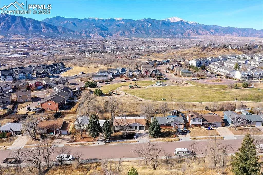 2218 Carmel Drive – photo 1