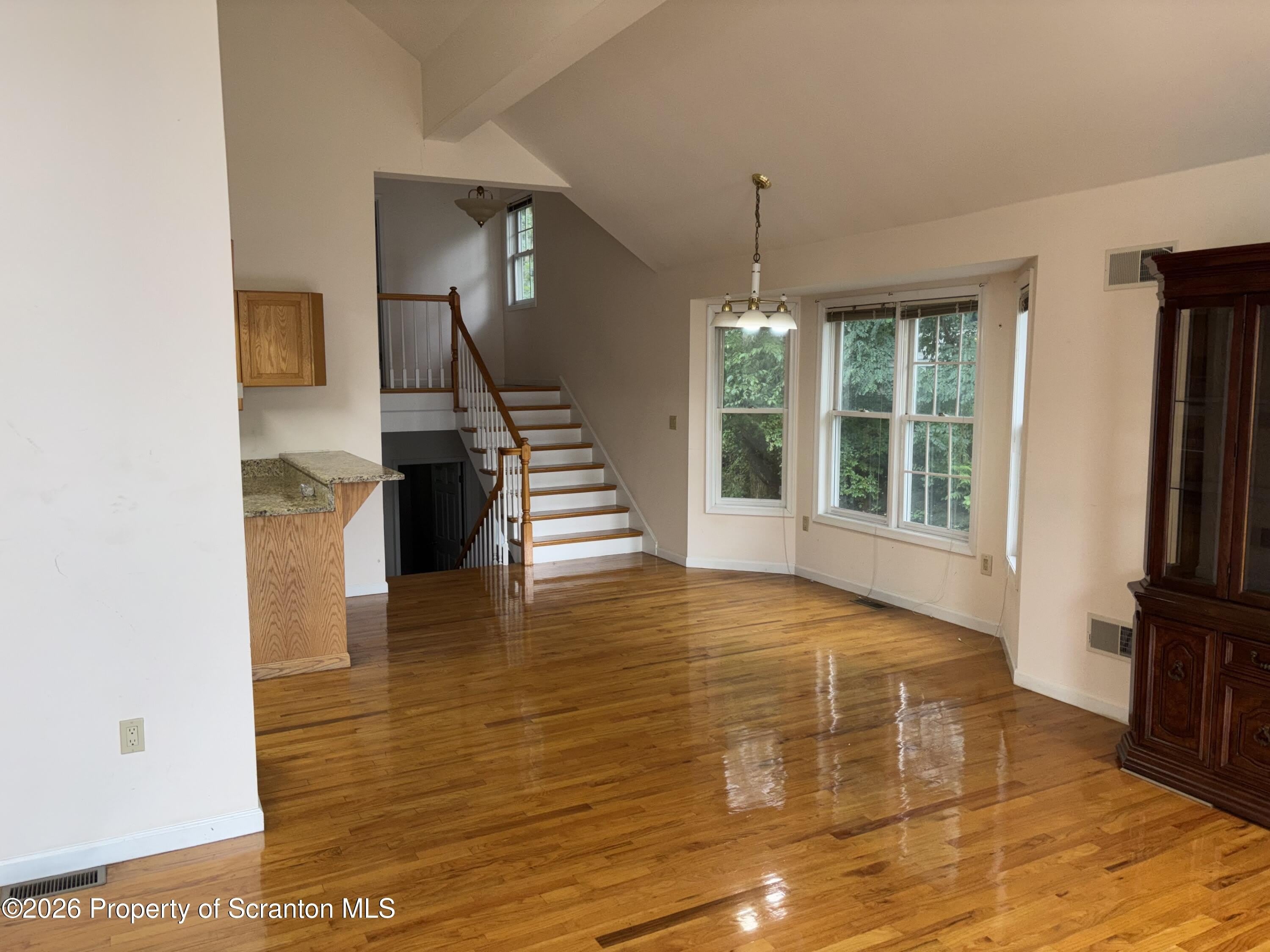 427 Melrose Avenue – photo 4
