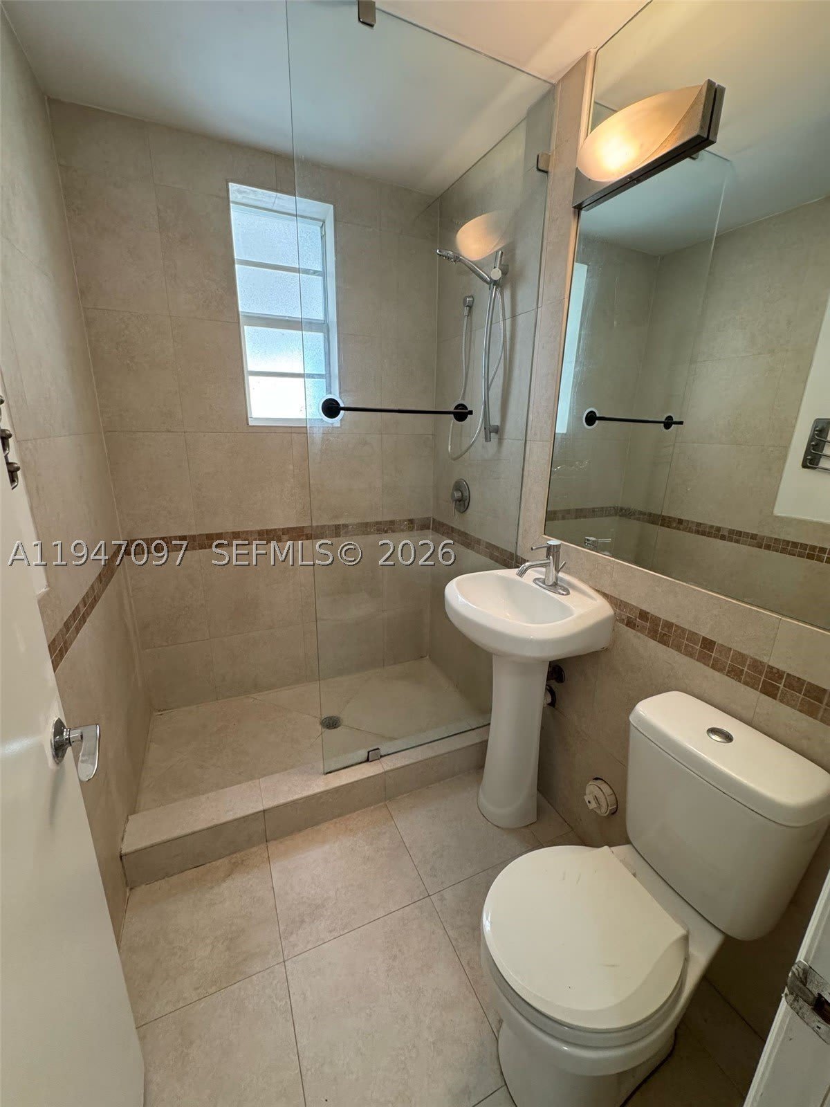 1000 Meridian Ave – photo 3