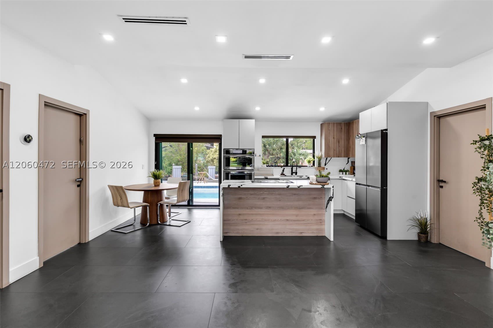 1713 SW 5th St – photo 5