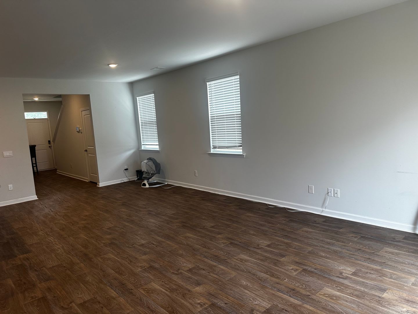 Beautiful and Spacious 5-Bedroom Home in Goose Creek – photo 4