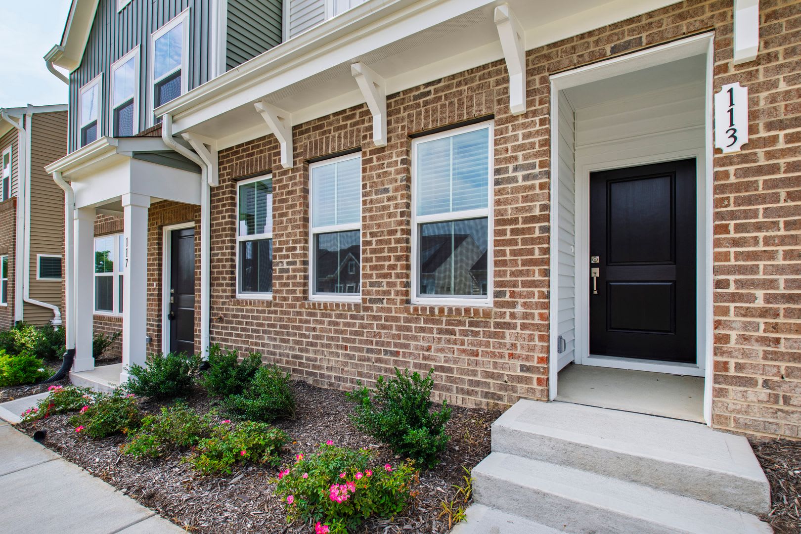 Charming 3-Bedroom Townhome in Renaissance at White Oak! – photo 2