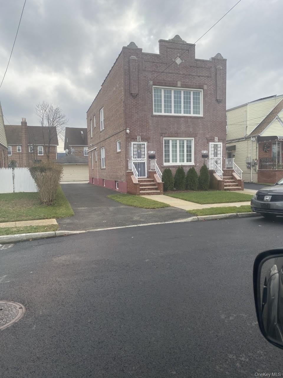 217-24 112 Road – photo 1
