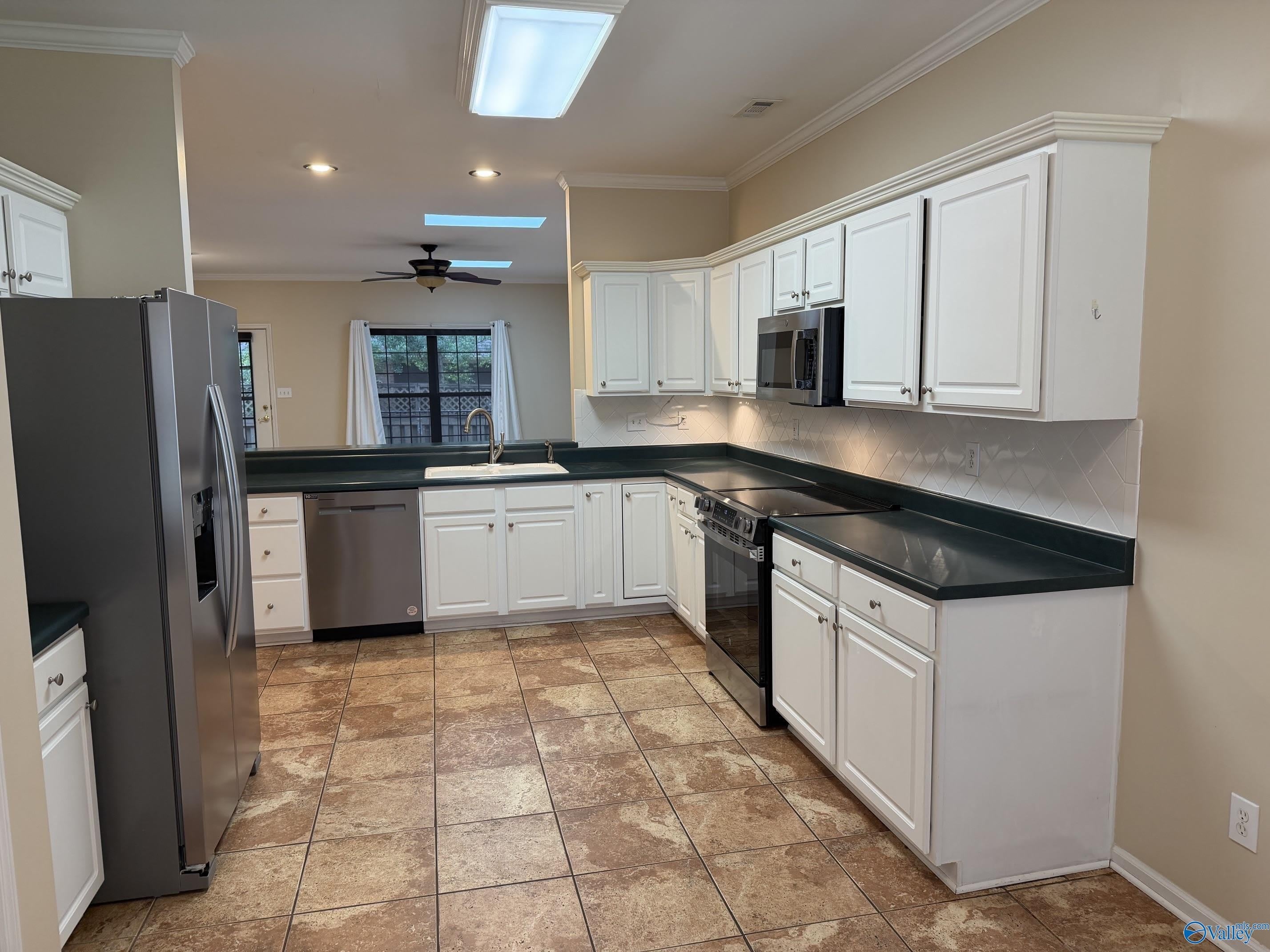 139 Canterbury Drive – photo 4