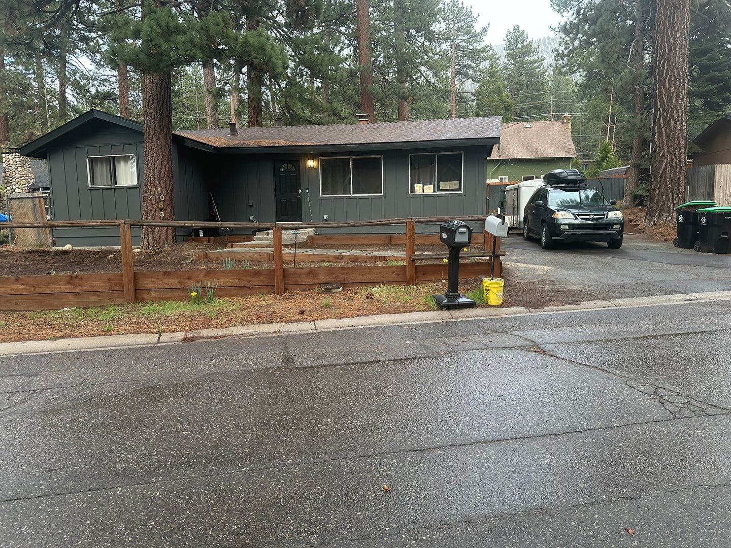 Lovely newly renovated 3Bd home available for a seasonal lease! Call today to inquire! – photo 4