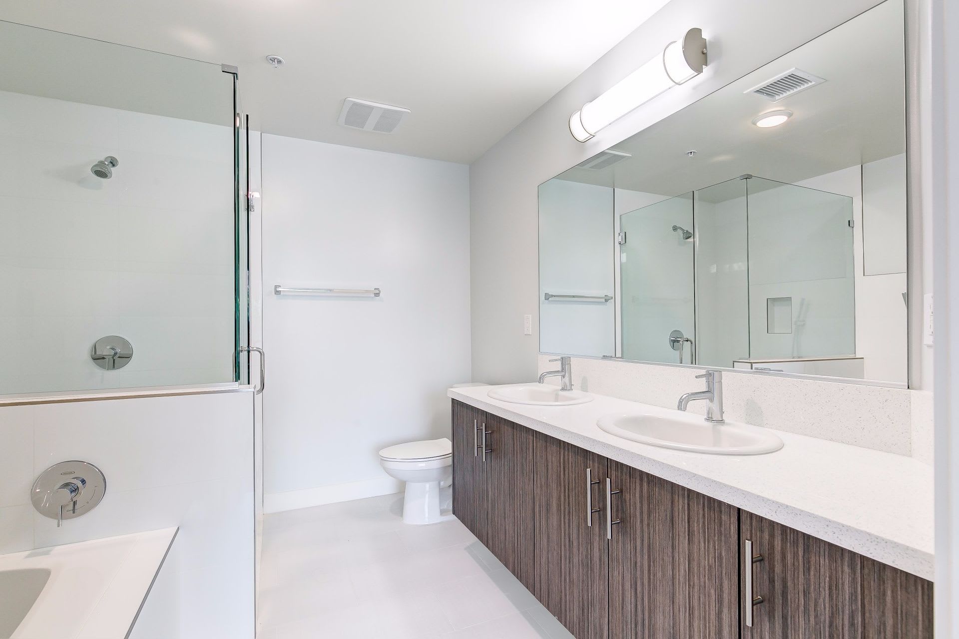MODERNO Luxury Living East – photo 3